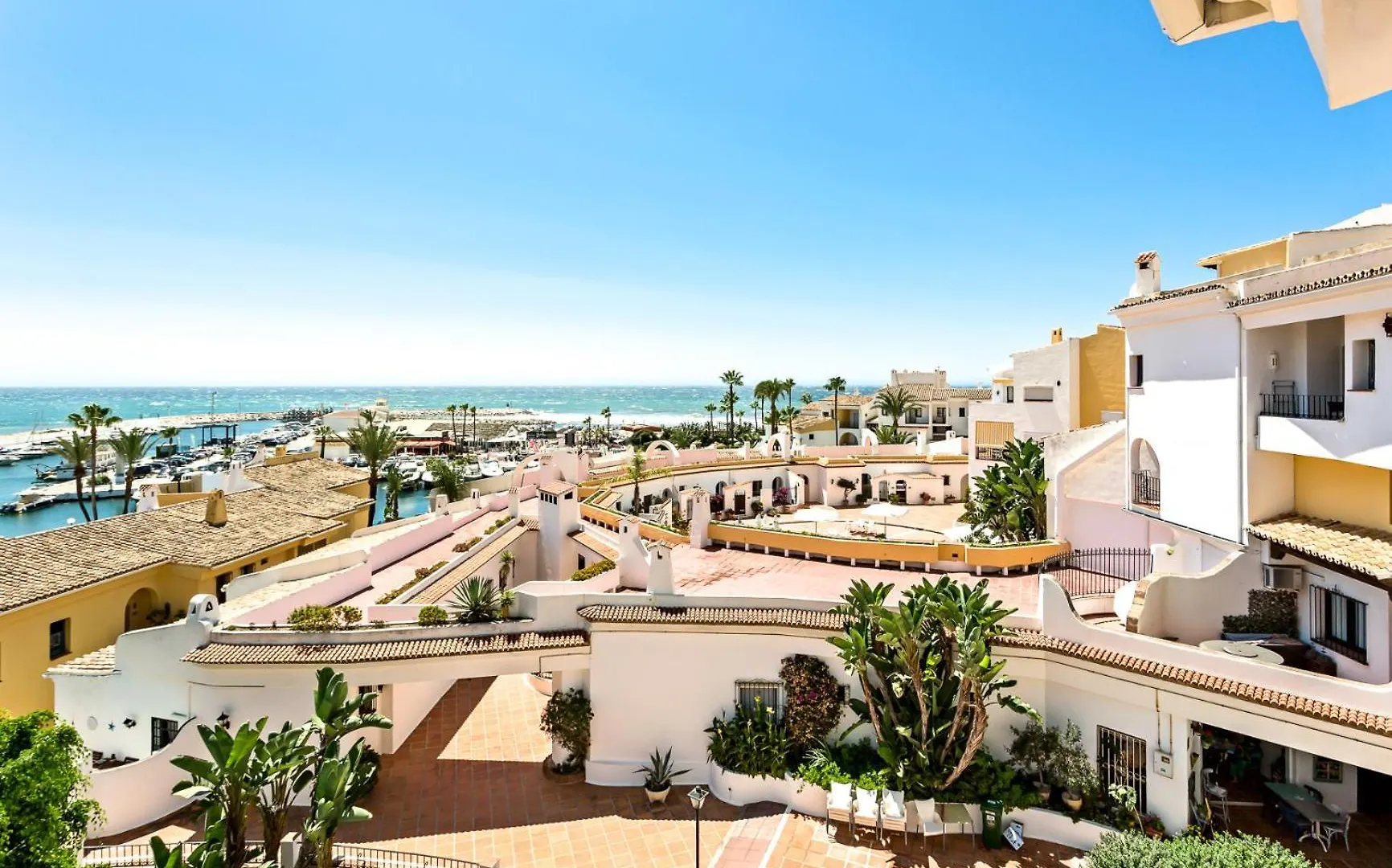 H45 Cabopino Apartment Marbella